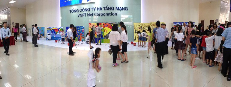 Thầy cô Háo Hức Studio đồng hành cùng VNPT NET ngày 1-6